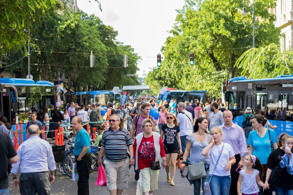 A Levegő Munkacsoport, a Kerékpárosklub és a Critical Mass közös felhívása a BKK mellett