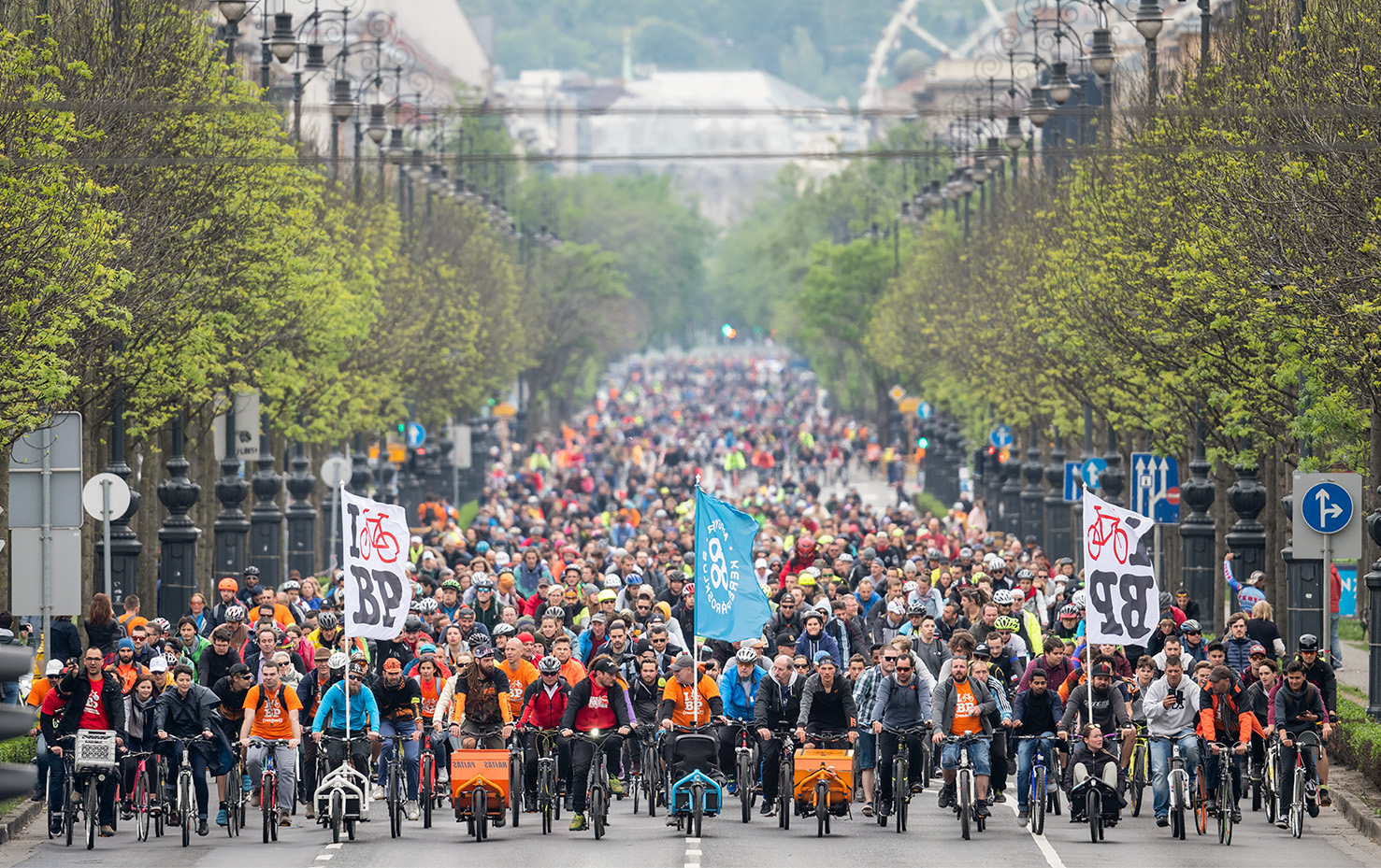 Köszönjük, hogy a rossz időben is 10000-en tekertetek velünk az I bike Budapesten!