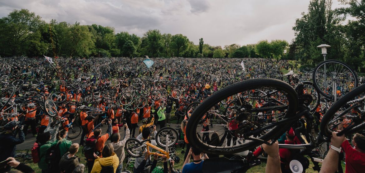 Ma együtt gurulunk, holnap együtt építjük: Csatlakozz helyi szervezeteinkhez!