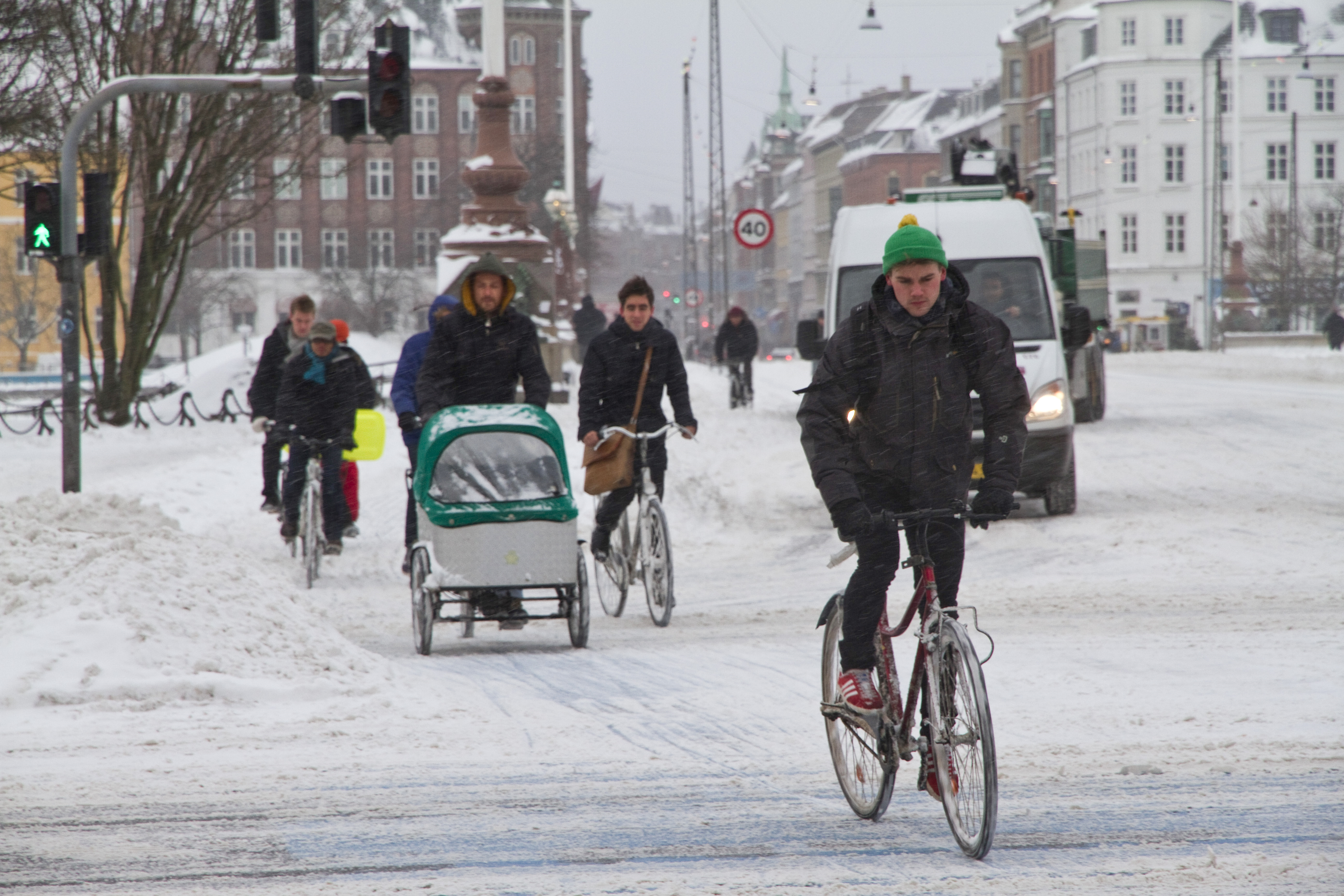 Hogyan öltözzünk és közlekedjünk kerékpárral télen?