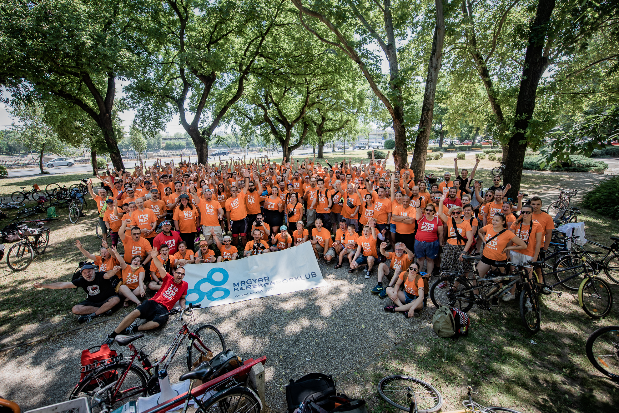 350 rendezőt keresünk az I Bike Budapest felvonulásra!